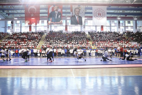 19 MAYIS ATATÜRK'Ü ANMA GENÇLİK VE SPOR BAYRAMI İLİMİZDE COŞKUYLA KUTLANDI