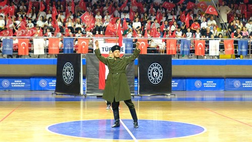 VALİ TÜLAY BAYDAR BİLGİHAN 19 MAYIS ATATÜRK'Ü ANMA, GENÇLİK VE SPOR BAYRAMI KUTLAMA PROGRAMINA KATILDI